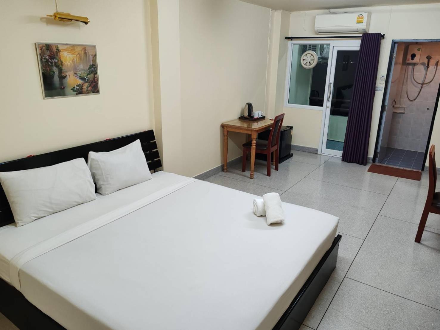 Hotel Grand Mandarin Latphrao 130 Bangkok Luaran gambar