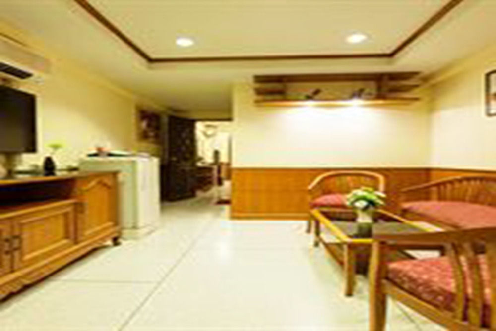 Hotel Grand Mandarin Latphrao 130 Bangkok Luaran gambar