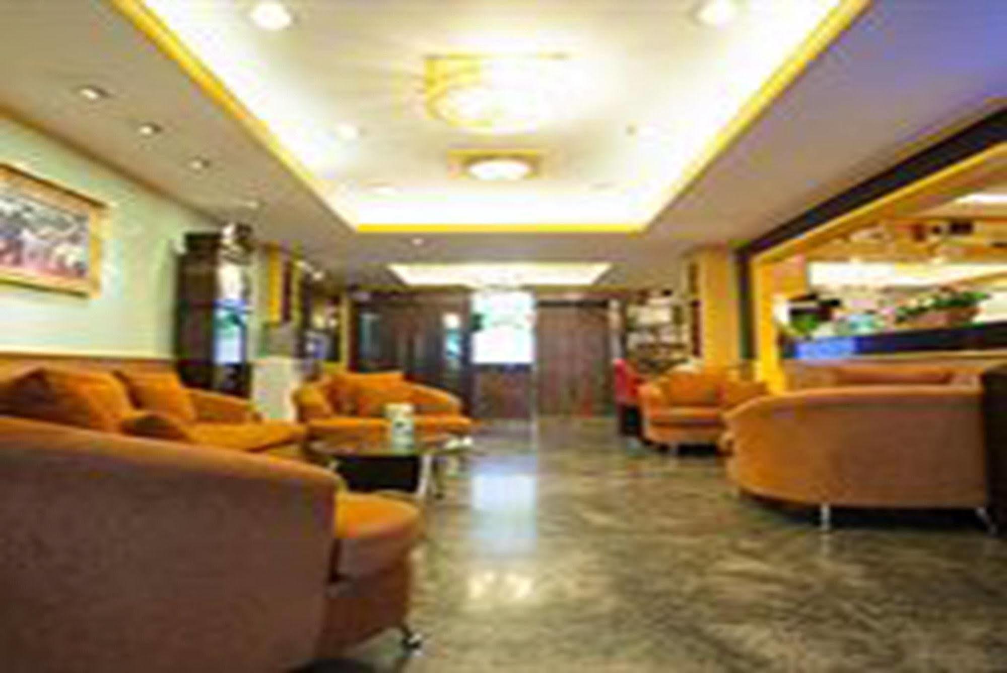 Hotel Grand Mandarin Latphrao 130 Bangkok Luaran gambar