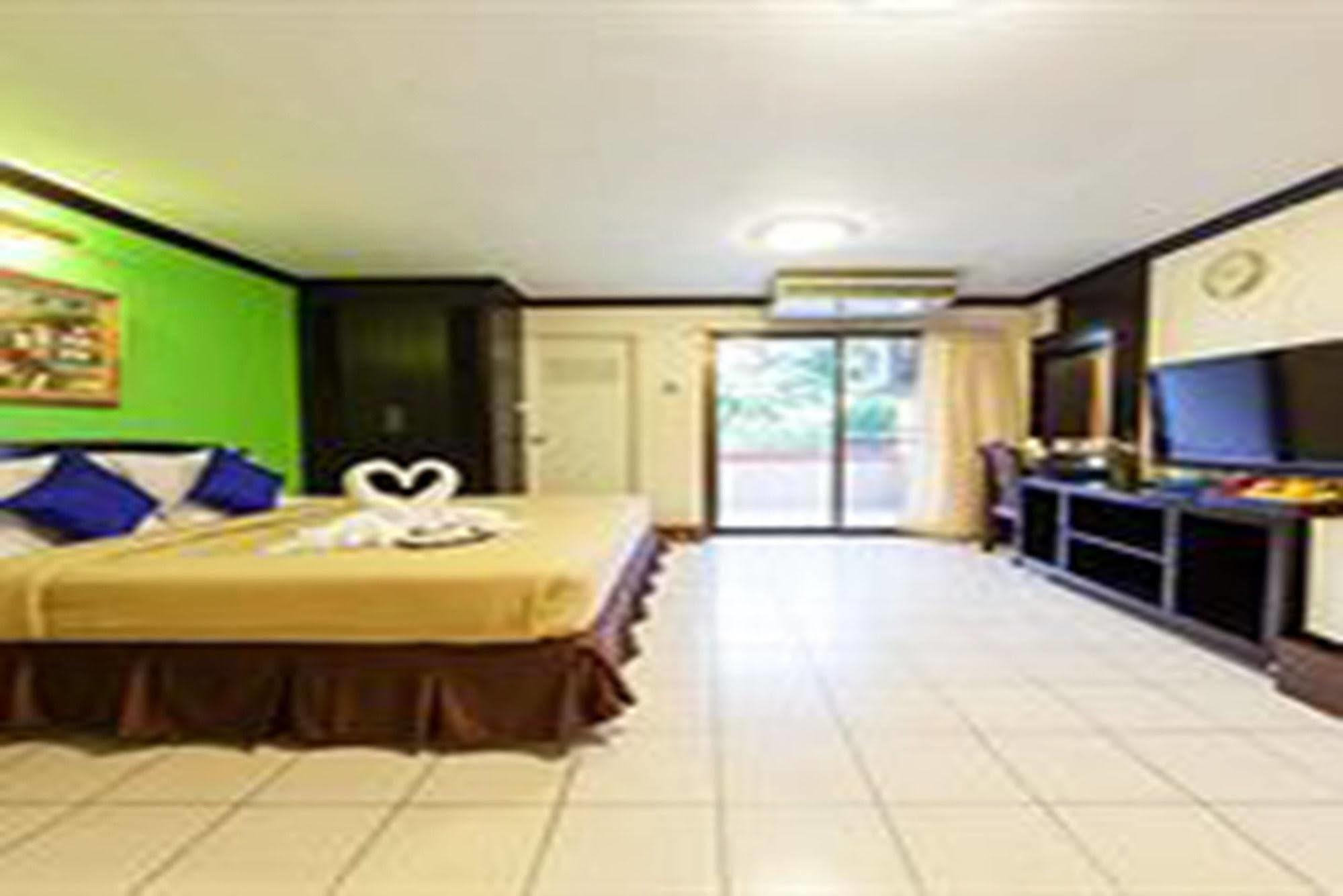 Hotel Grand Mandarin Latphrao 130 Bangkok Luaran gambar