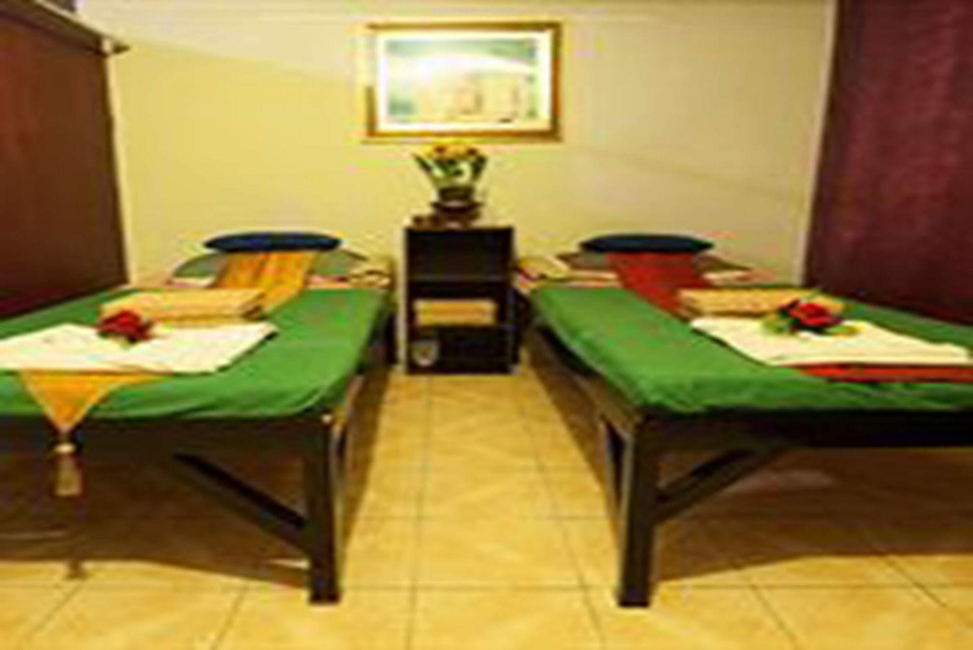 Hotel Grand Mandarin Latphrao 130 Bangkok Luaran gambar