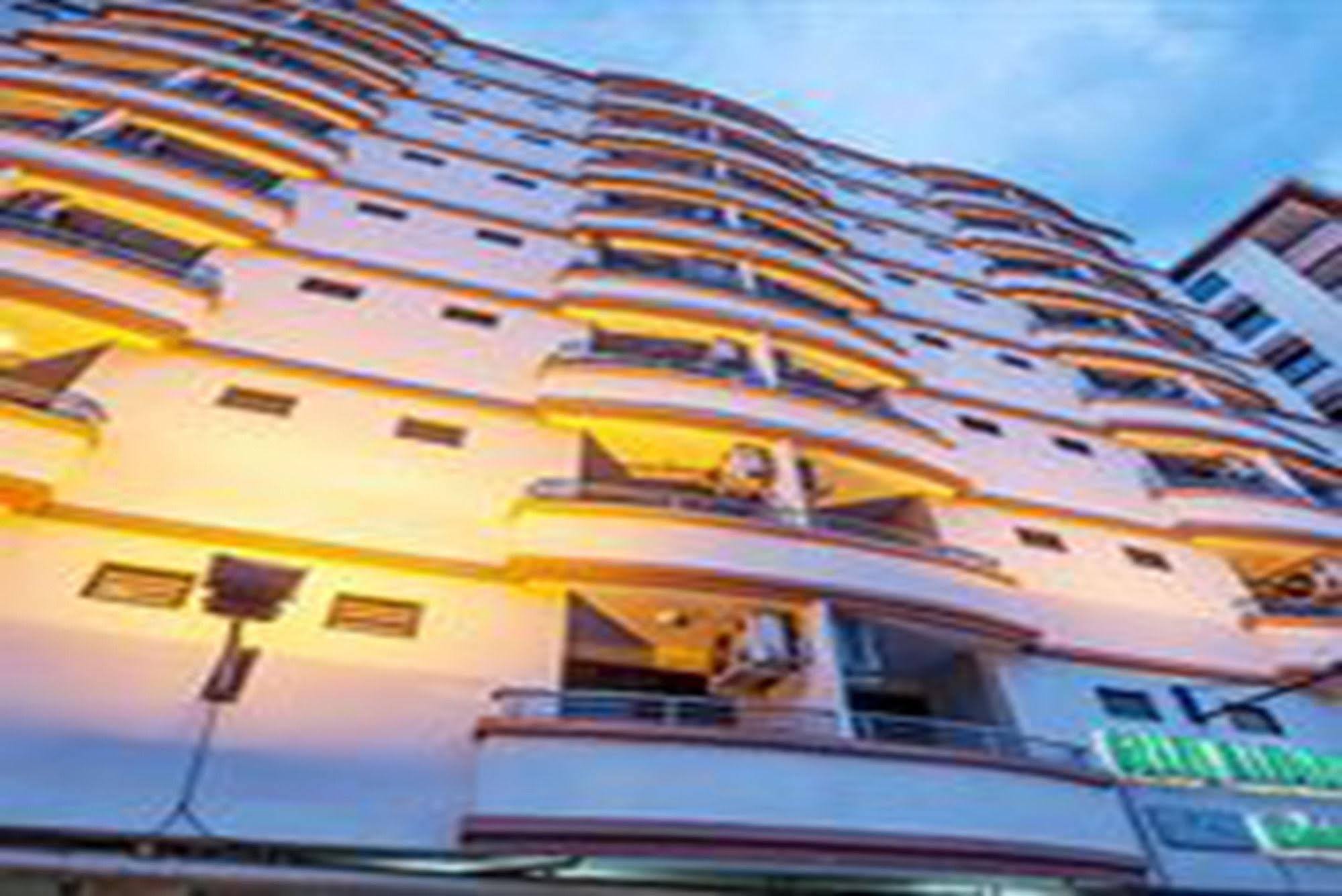 Hotel Grand Mandarin Latphrao 130 Bangkok Luaran gambar