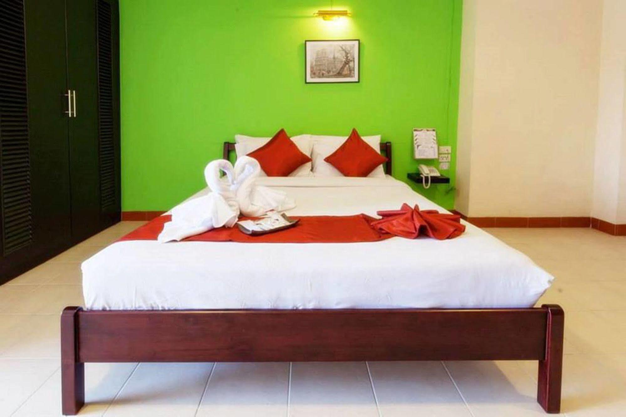 Hotel Grand Mandarin Latphrao 130 Bangkok Luaran gambar